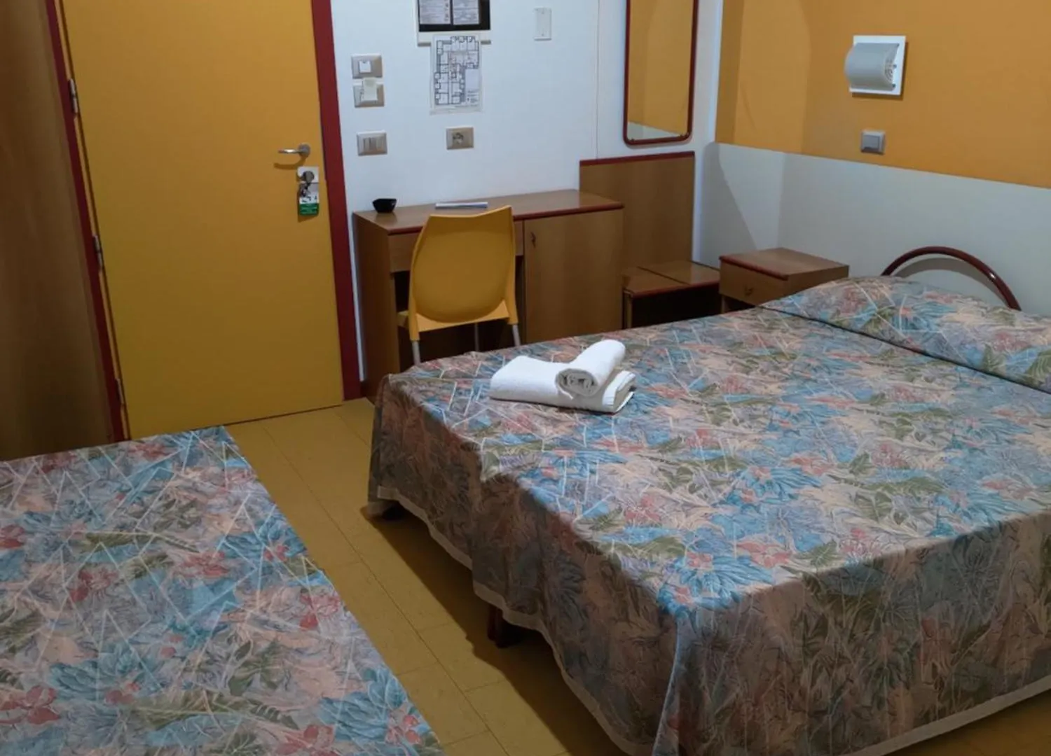 ** Hotel Meuble Nautic Rooms B&B Cesenatico Italy